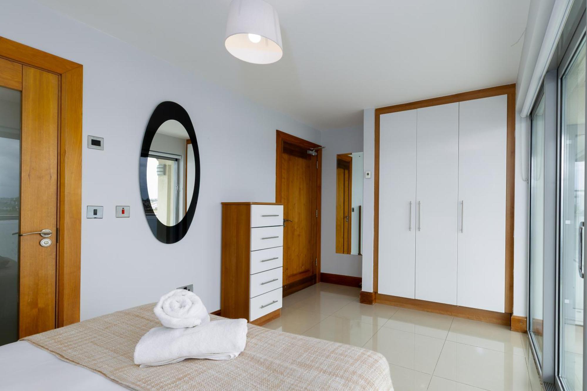 Tur An Tsaile - Galway Lakeside Apartments Exteriör bild