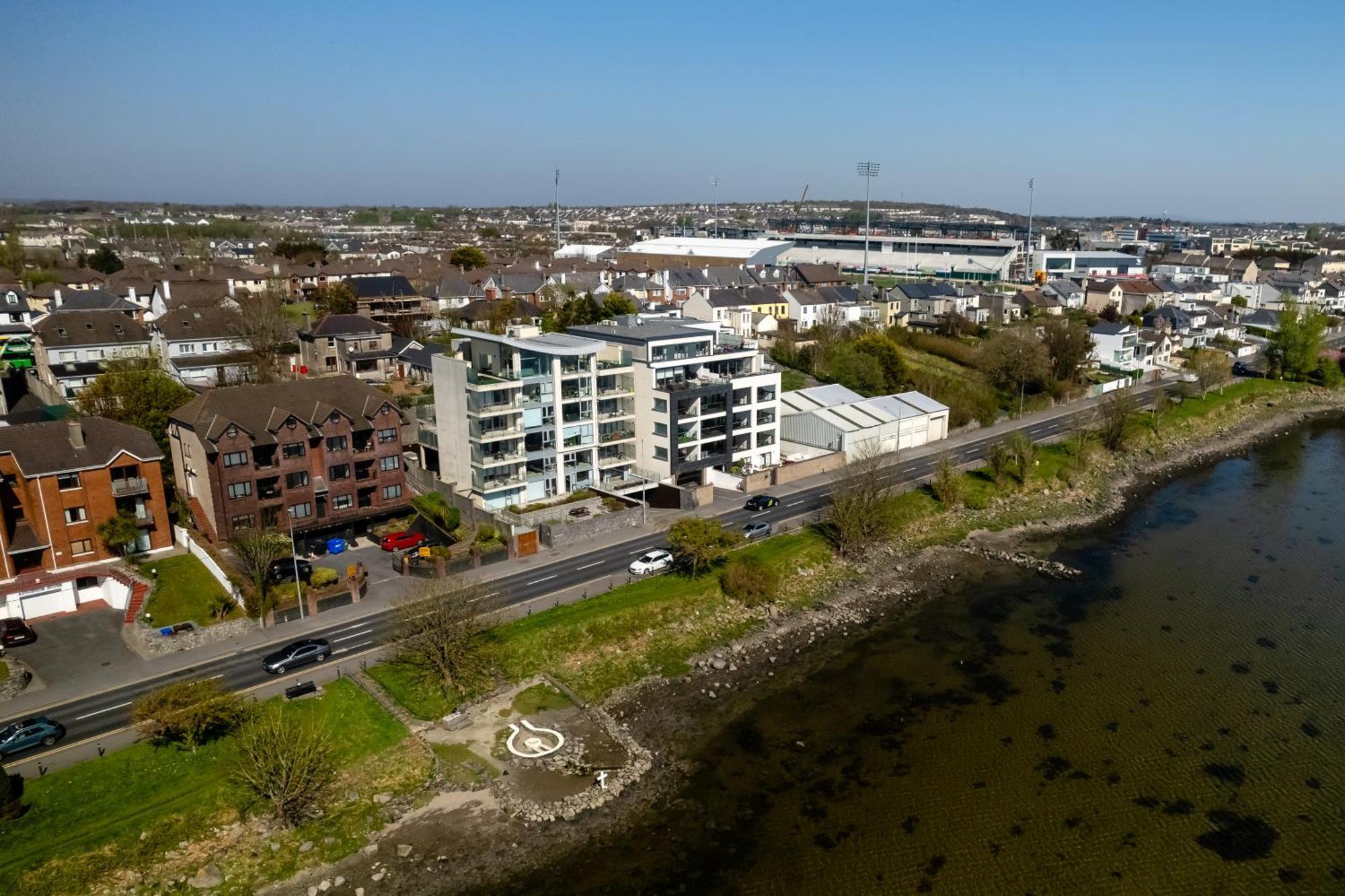 Tur An Tsaile - Galway Lakeside Apartments Exteriör bild